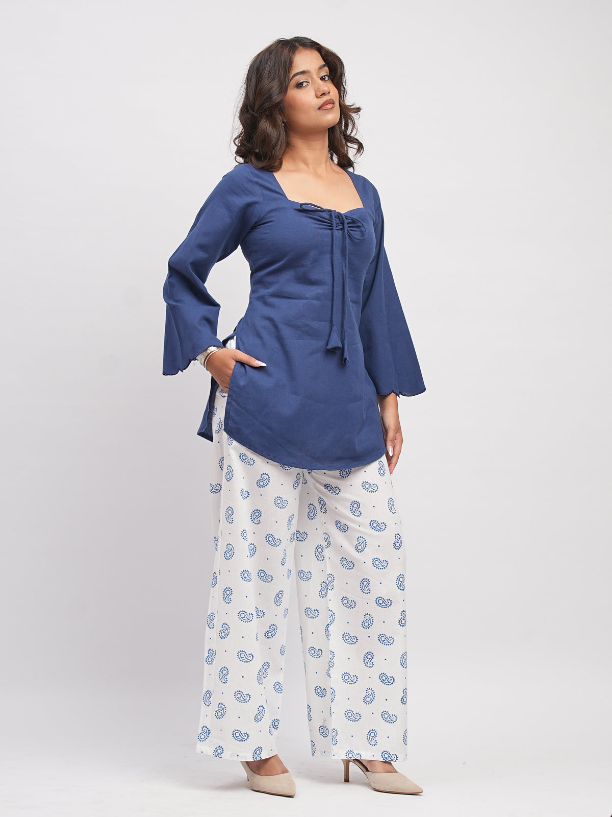 Adaa Scalloped Sleeve Kurta Set
