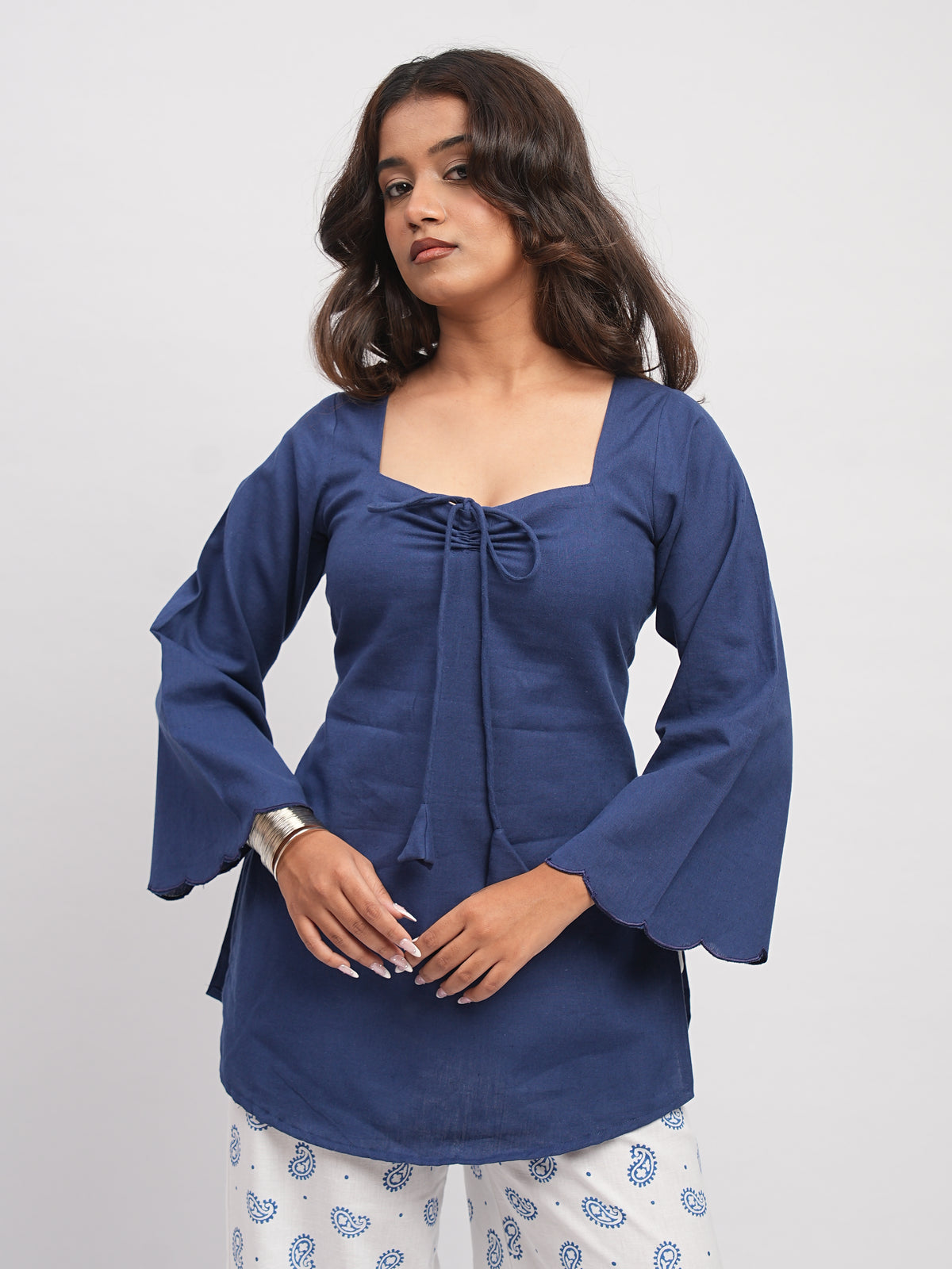 Adaa Scalloped Sleeve Short Kurti