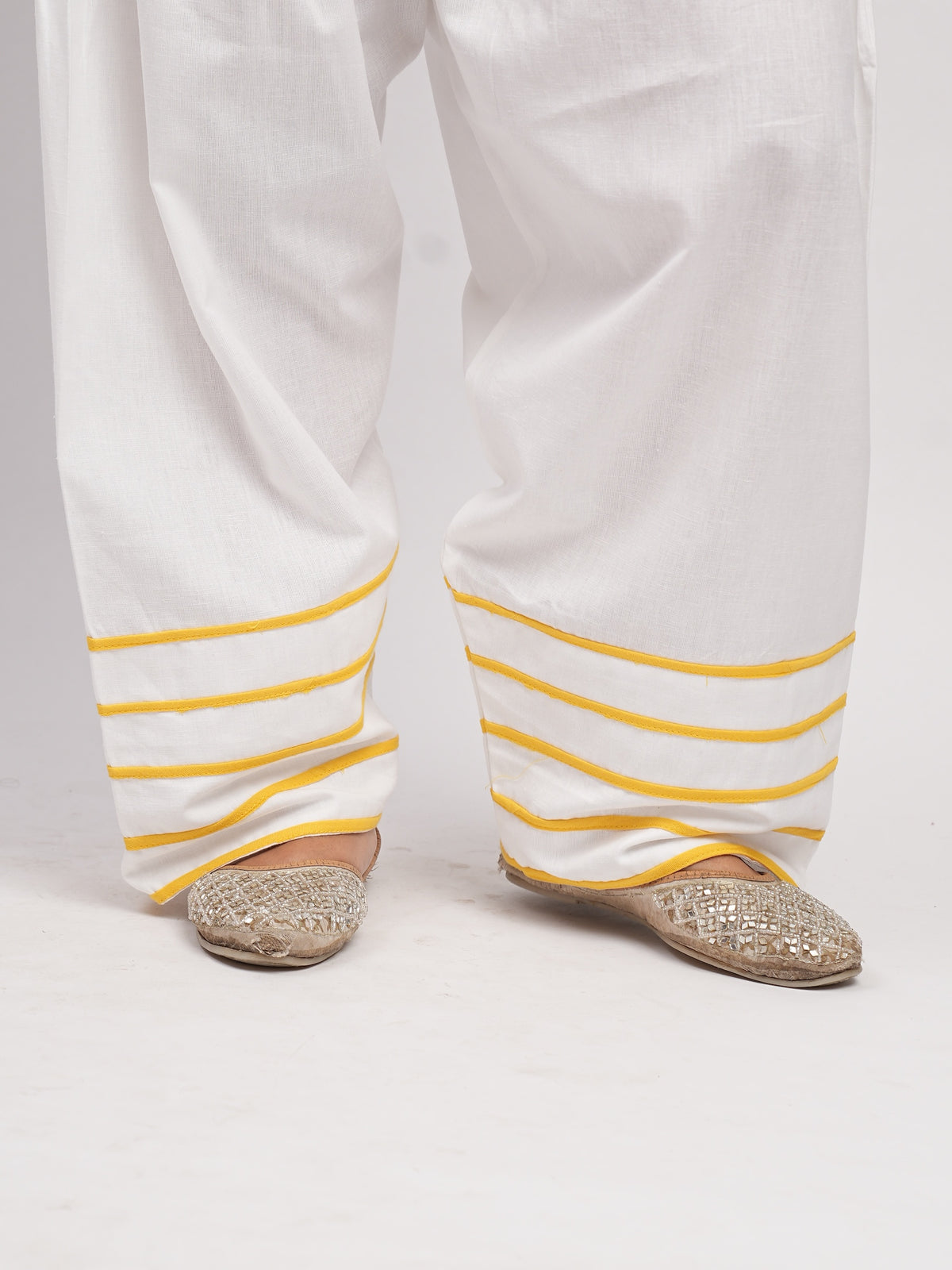 Roshni Farshi Salwar Set