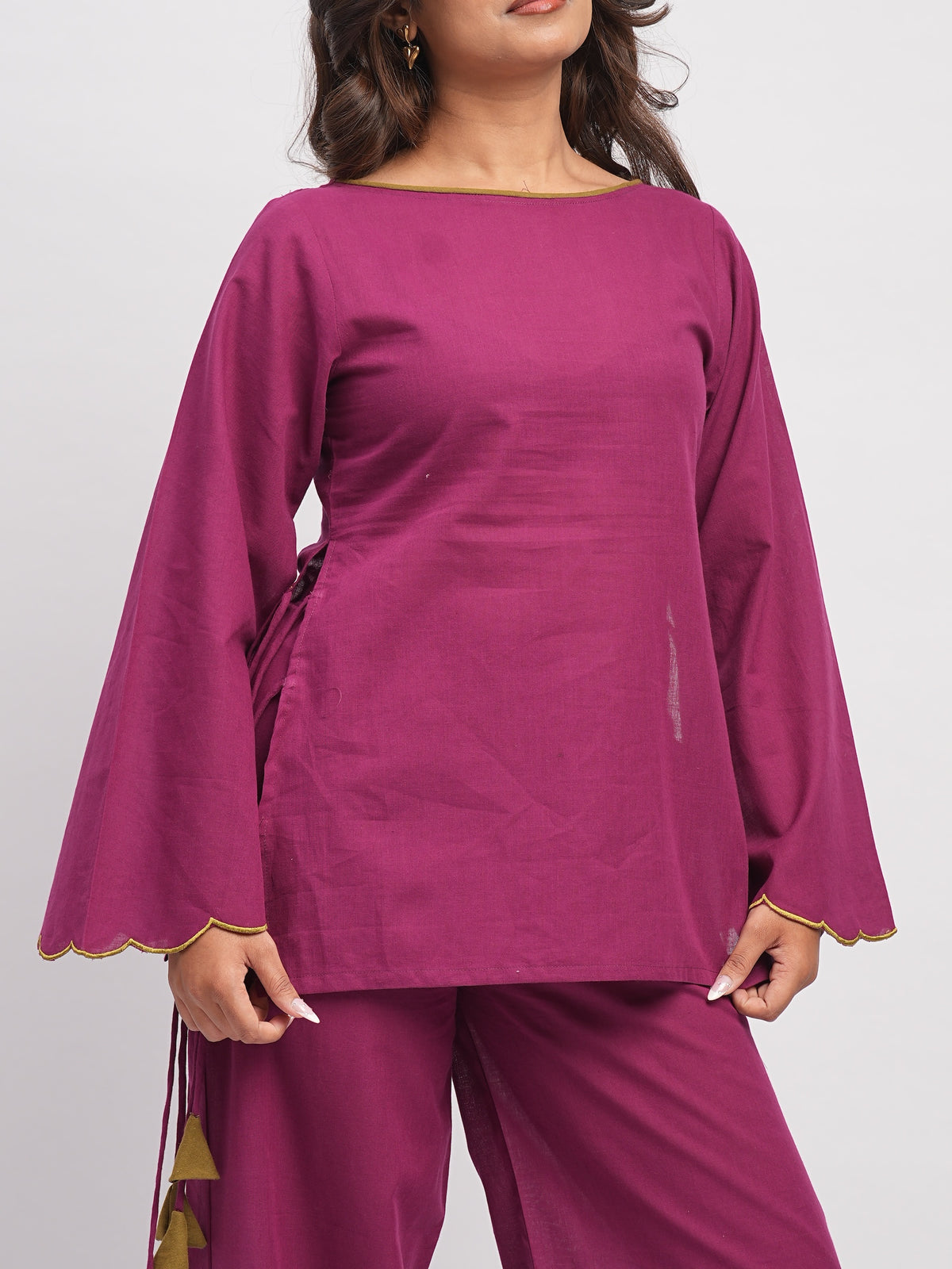Berry Scalloped Sleeves Kurta Set