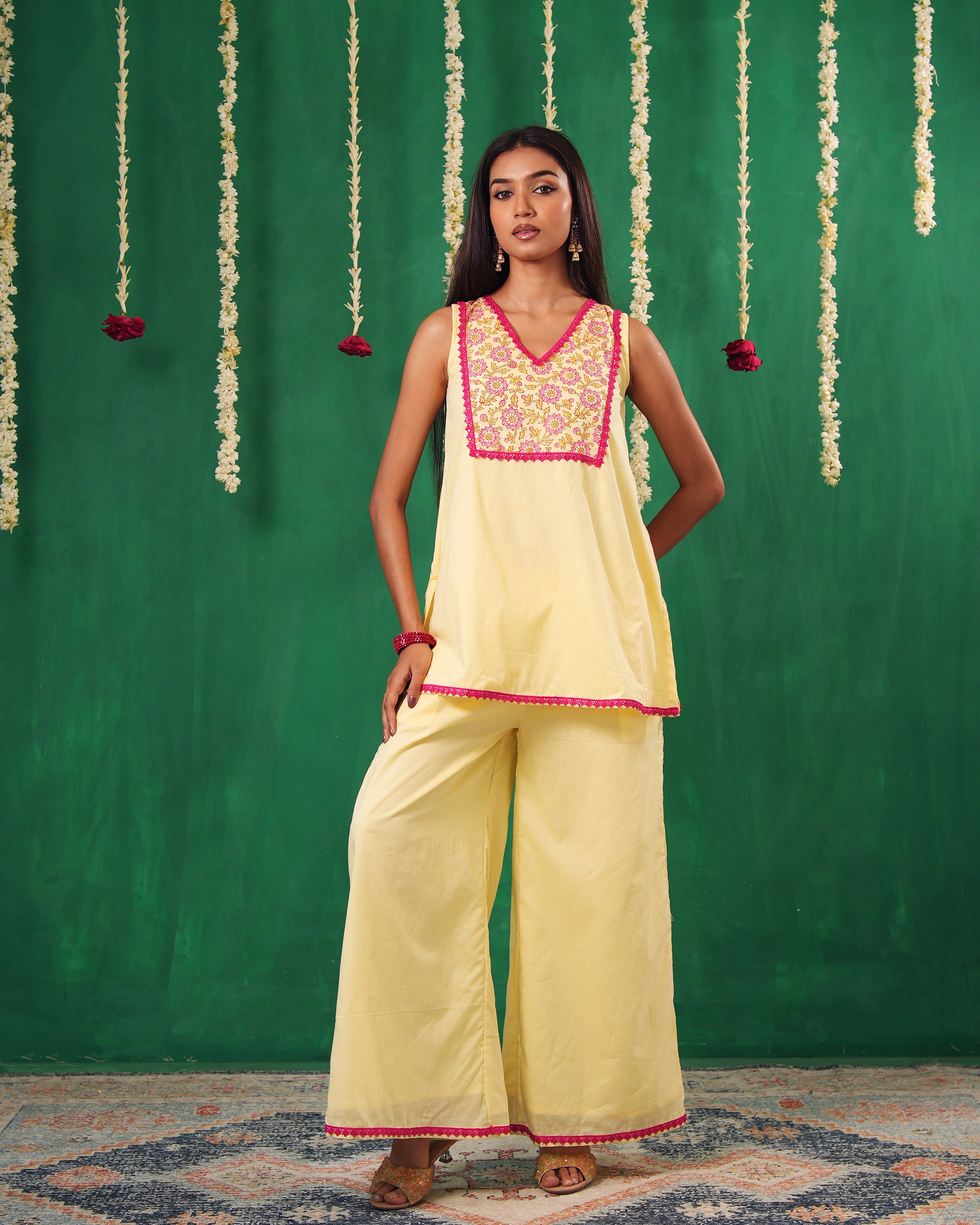 Kulfi Mul Mul Kurta Set