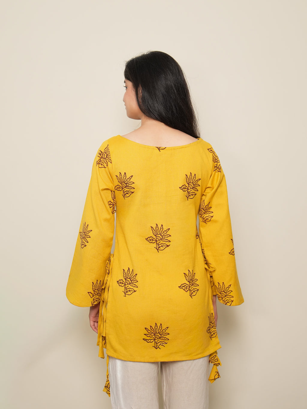 Sunehri Bell Sleeved Short Kurti