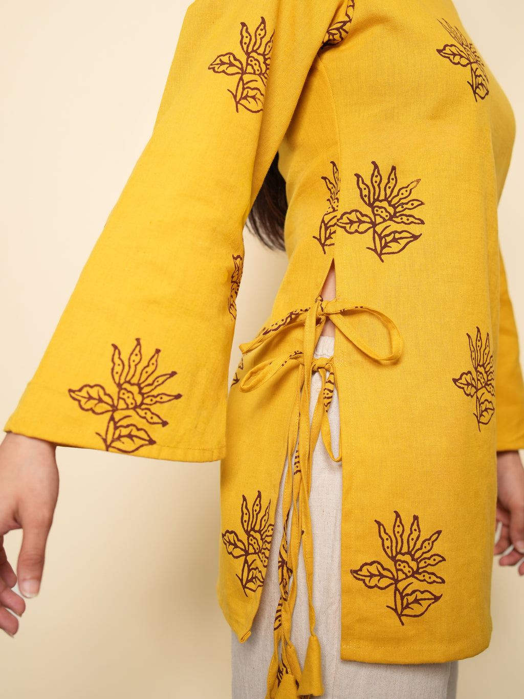 Sunehri Bell Sleeved Short Kurti