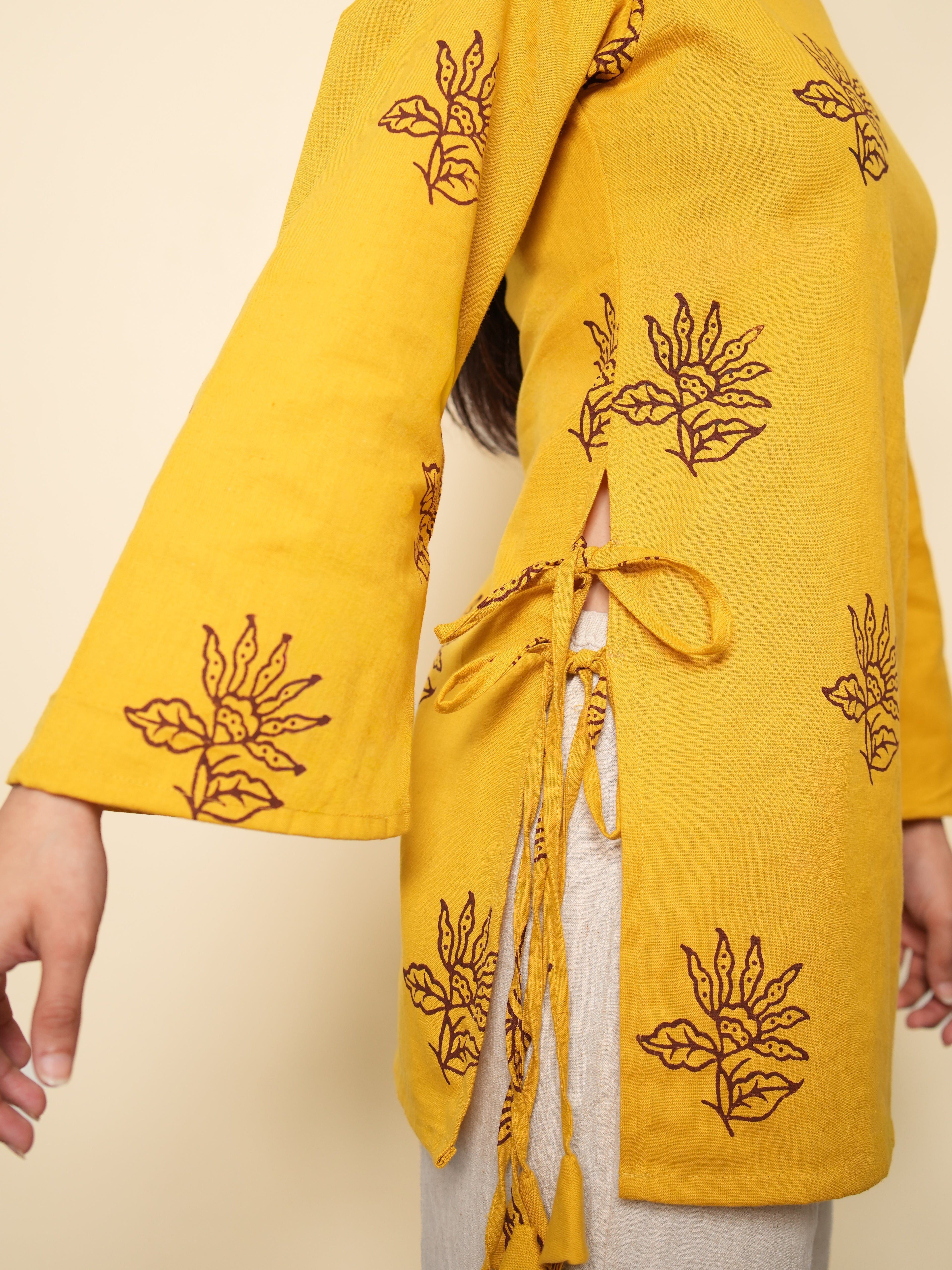 Sunehri Bell Sleeved Short Kurti