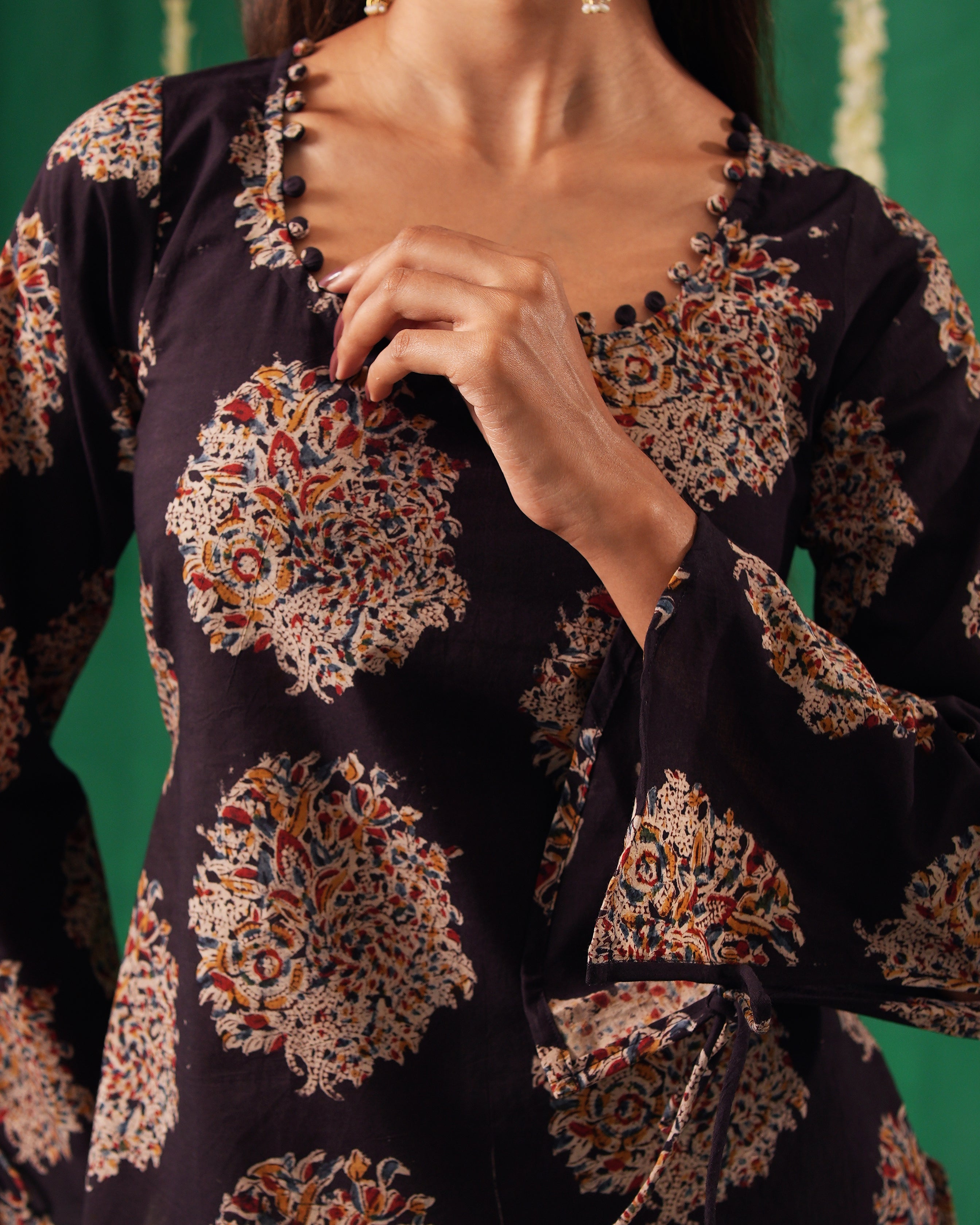 Kishmish Bell Sleeved Short Kurti