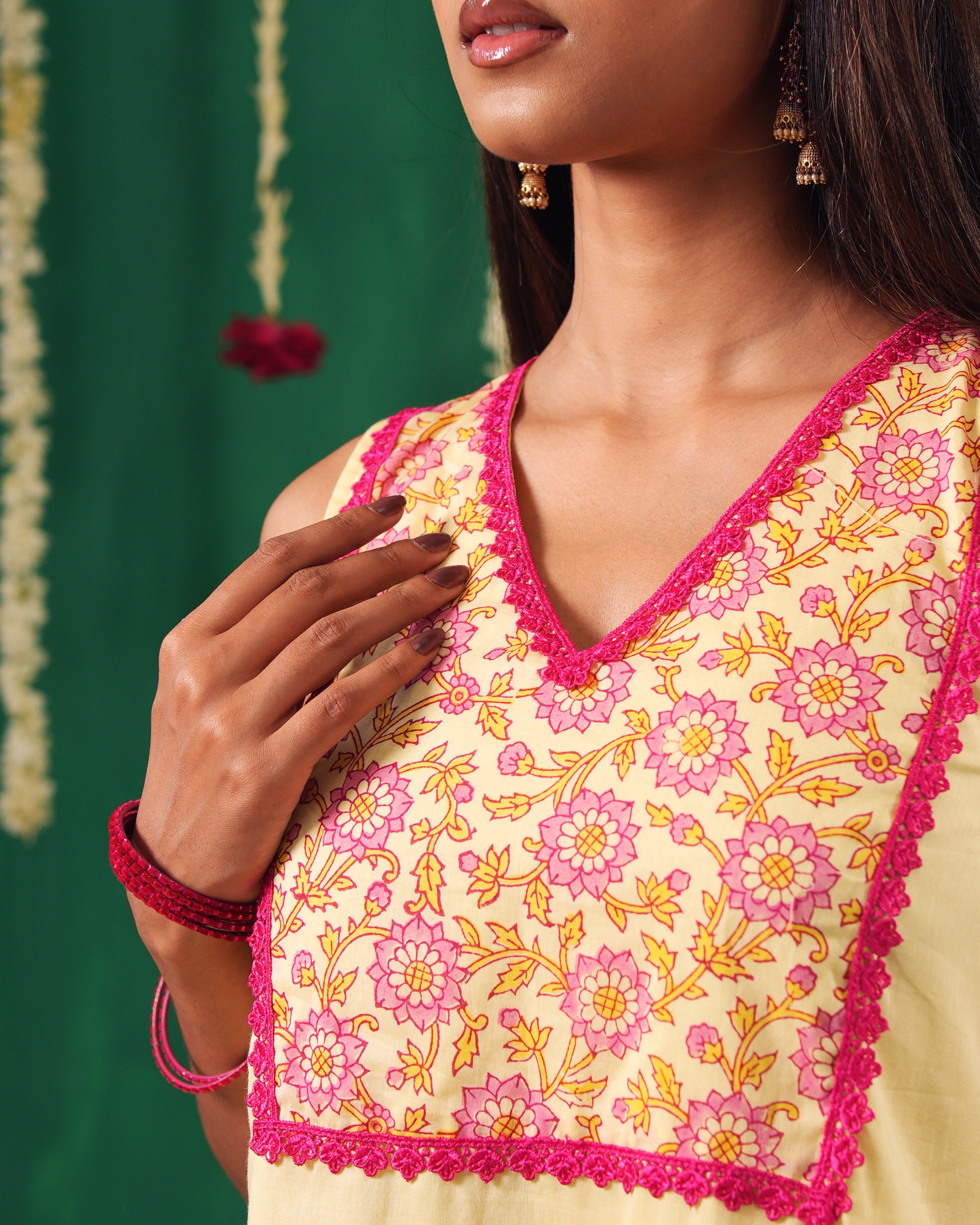 Kulfi Mul Mul Kurta Set