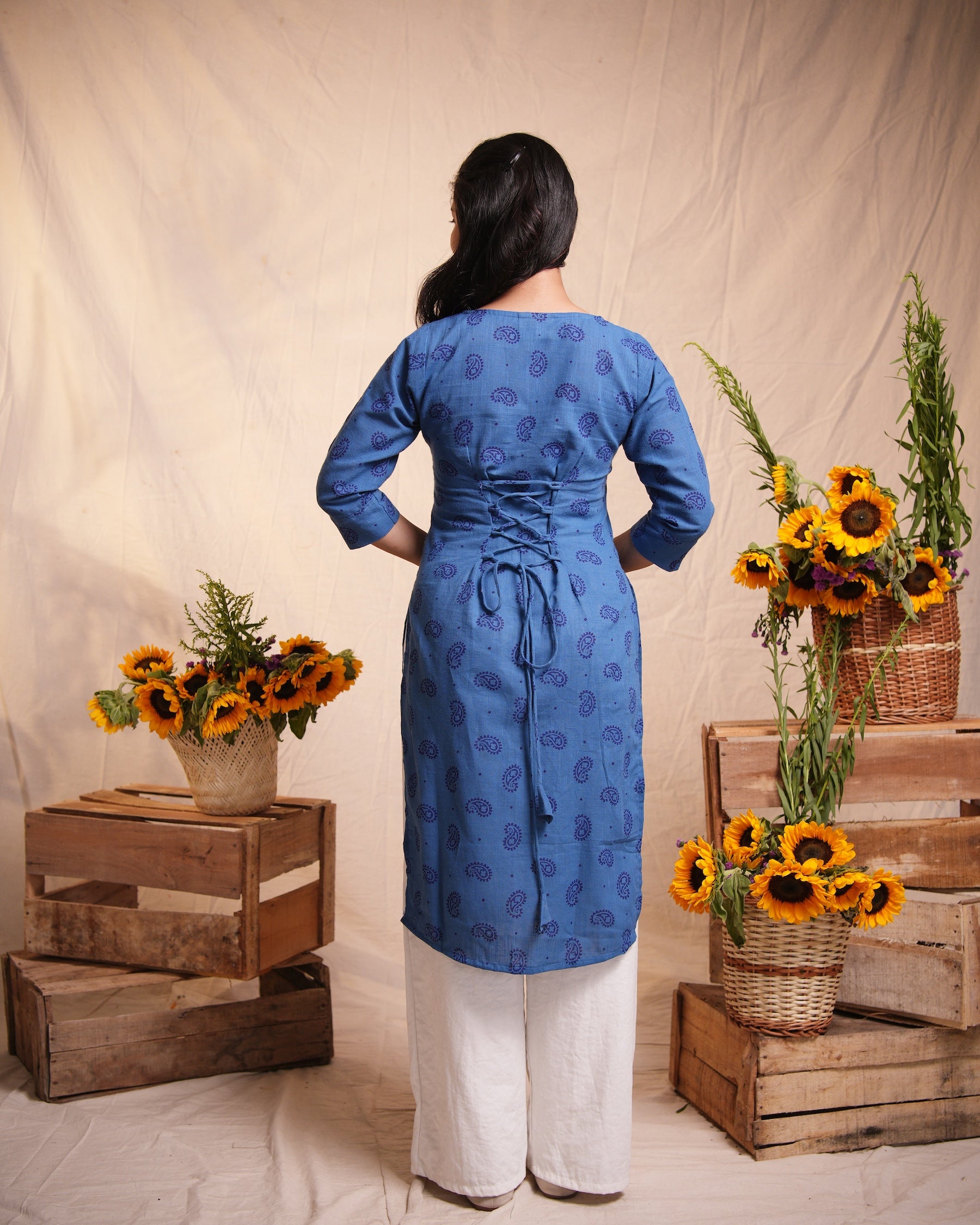 Neel Long Kurti
